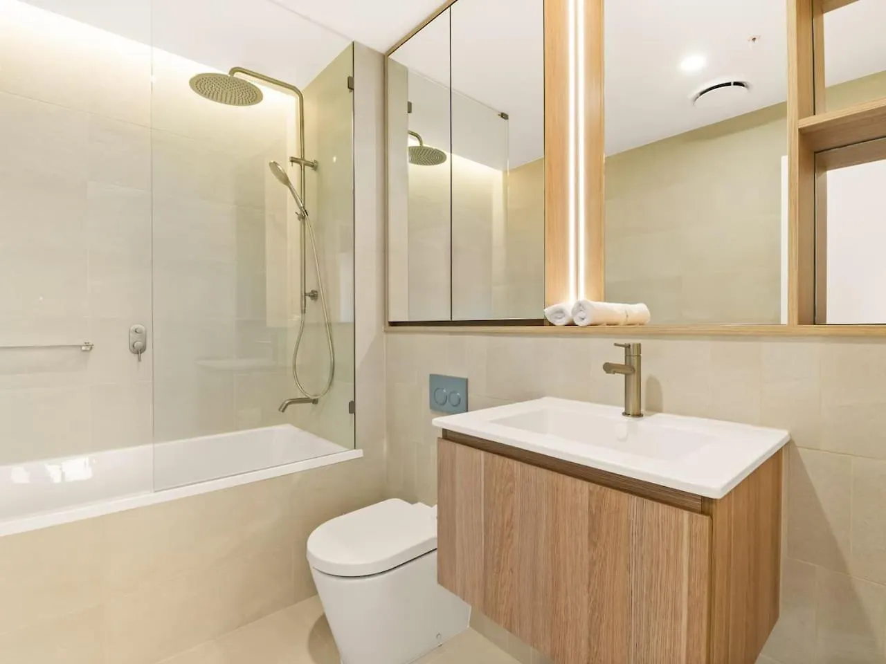 Daire 2Br West End Apt With Parking Walk To Convention Ctr Brisbane Avustralya